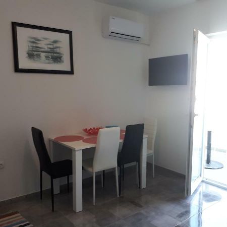 Apartmani Korina Starigrad Paklenica Extérieur photo