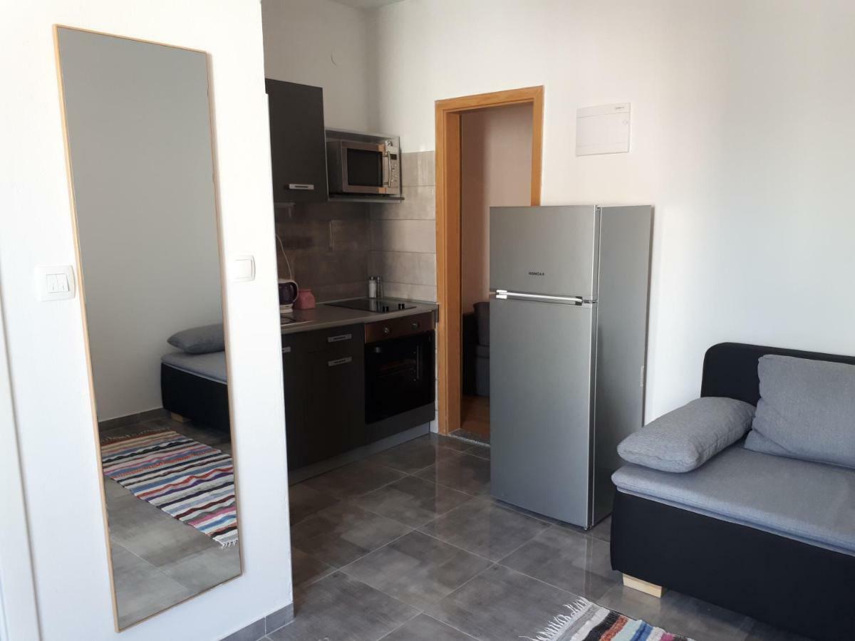 Apartmani Korina Starigrad Paklenica Extérieur photo