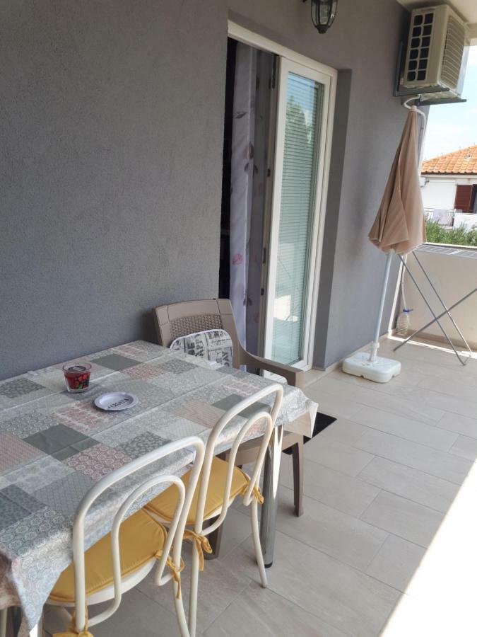 Apartmani Korina Starigrad Paklenica Extérieur photo