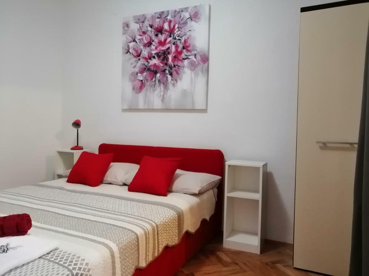 Apartmani Korina Starigrad Paklenica Extérieur photo