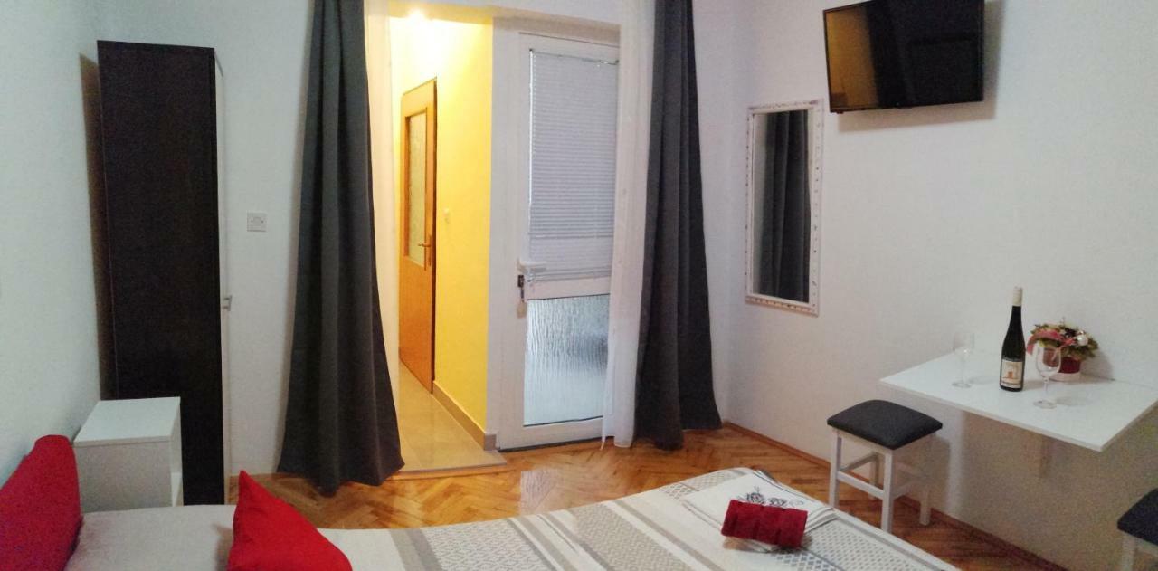 Apartmani Korina Starigrad Paklenica Extérieur photo