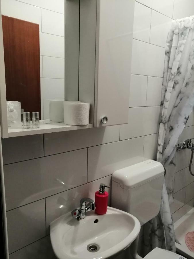 Apartmani Korina Starigrad Paklenica Extérieur photo