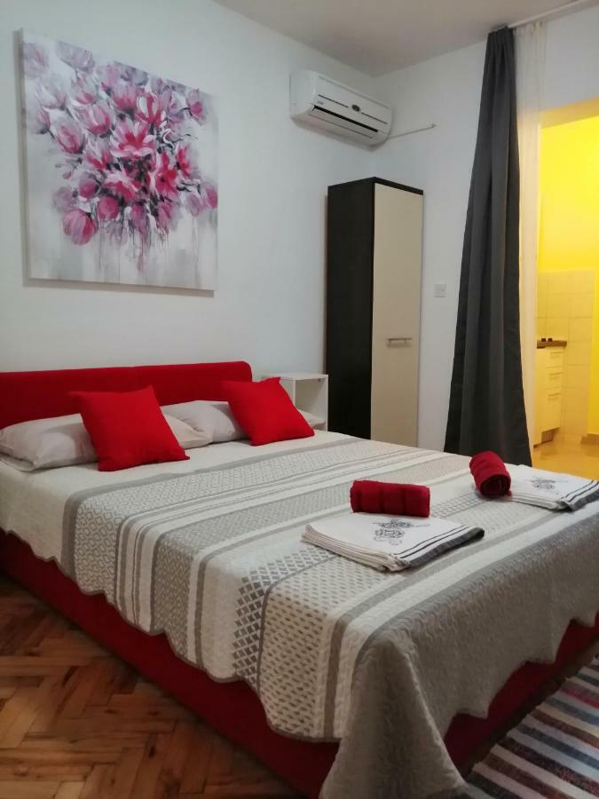 Apartmani Korina Starigrad Paklenica Extérieur photo