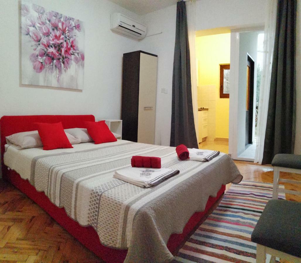 Apartmani Korina Starigrad Paklenica Extérieur photo