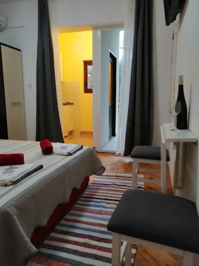 Apartmani Korina Starigrad Paklenica Extérieur photo